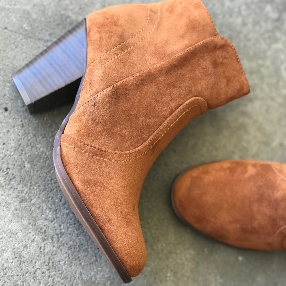 1 Left Best Seller Nature faux suede tan BOOTIE 10 - Picture 3 of 3